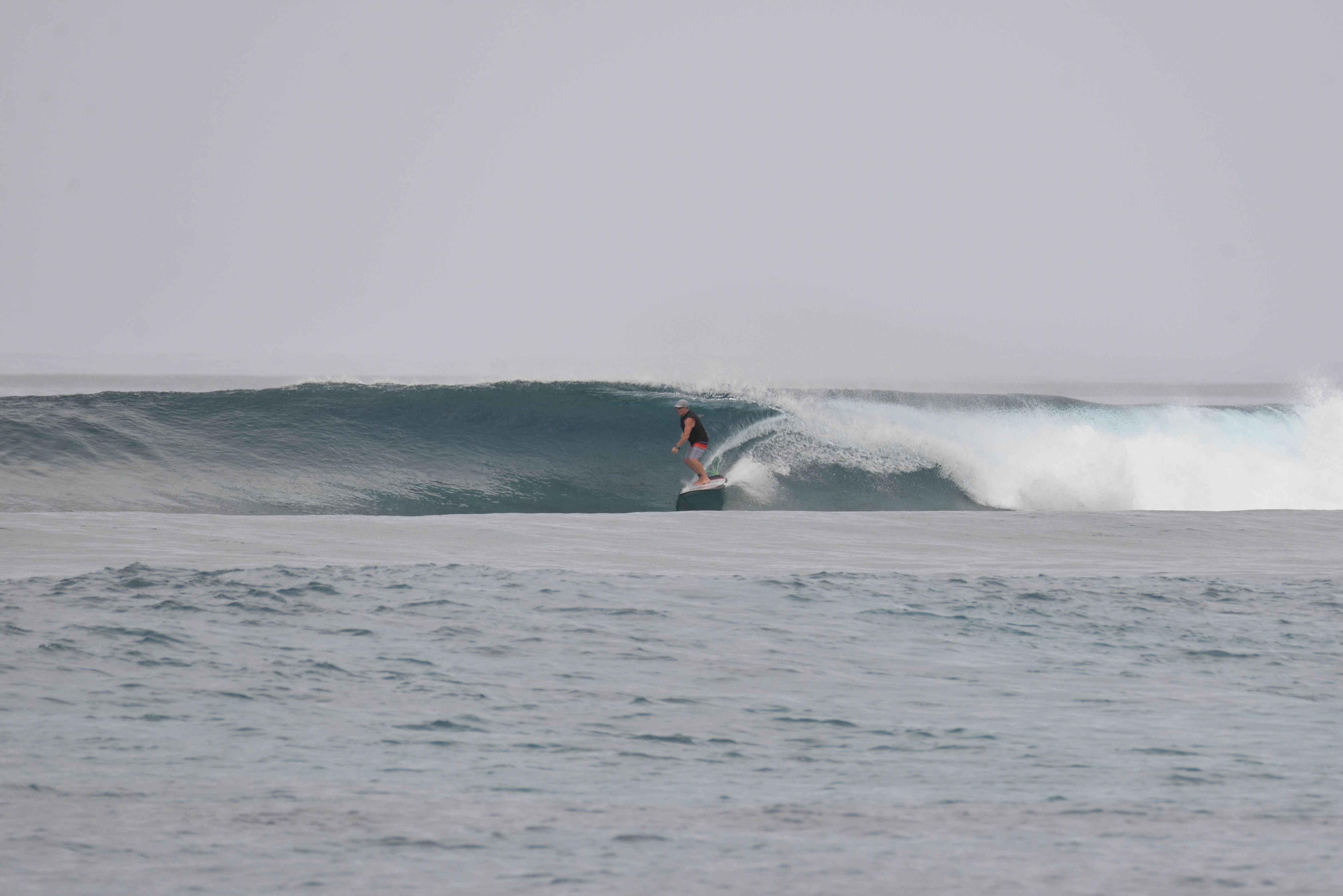 Maldives SUP Surfing