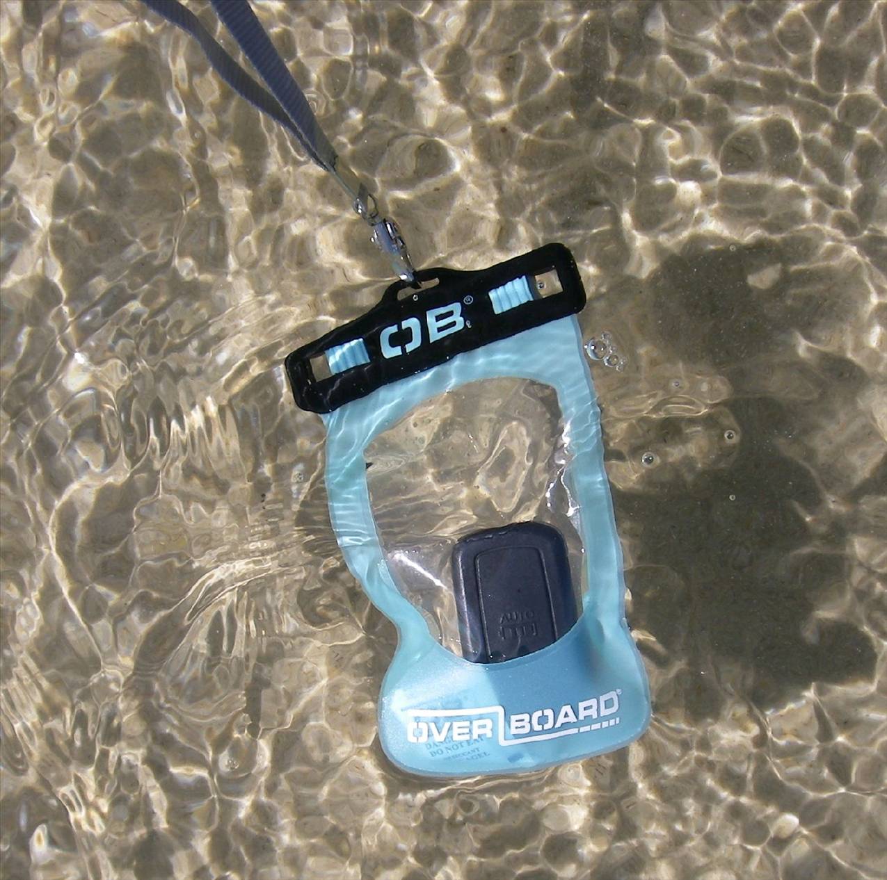 OB1008A Small phone case Aqua in water