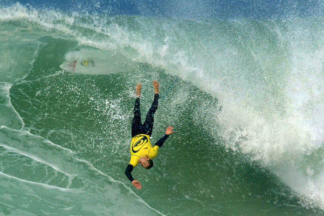 619193-worst-surf-wipeouts