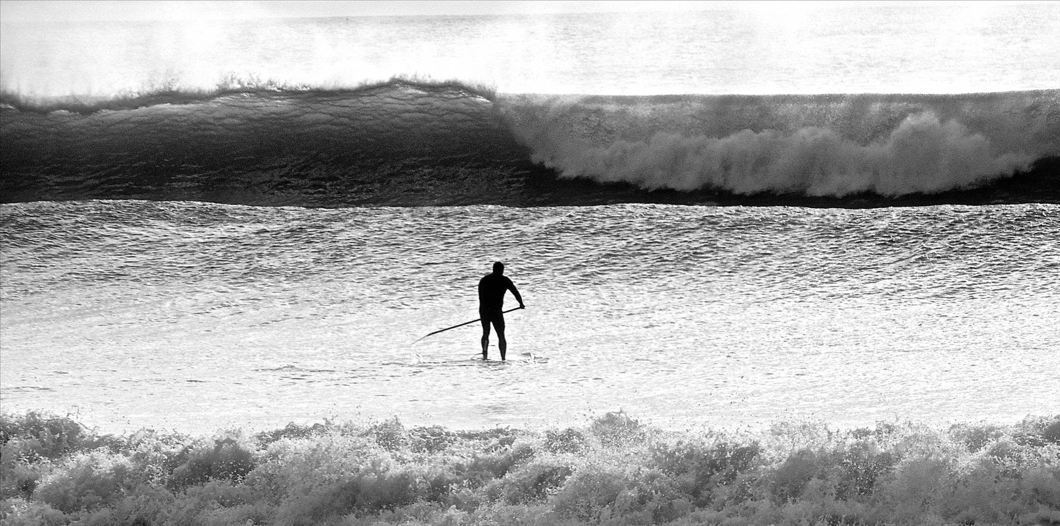 Max doesn't dive on the paddle out.!