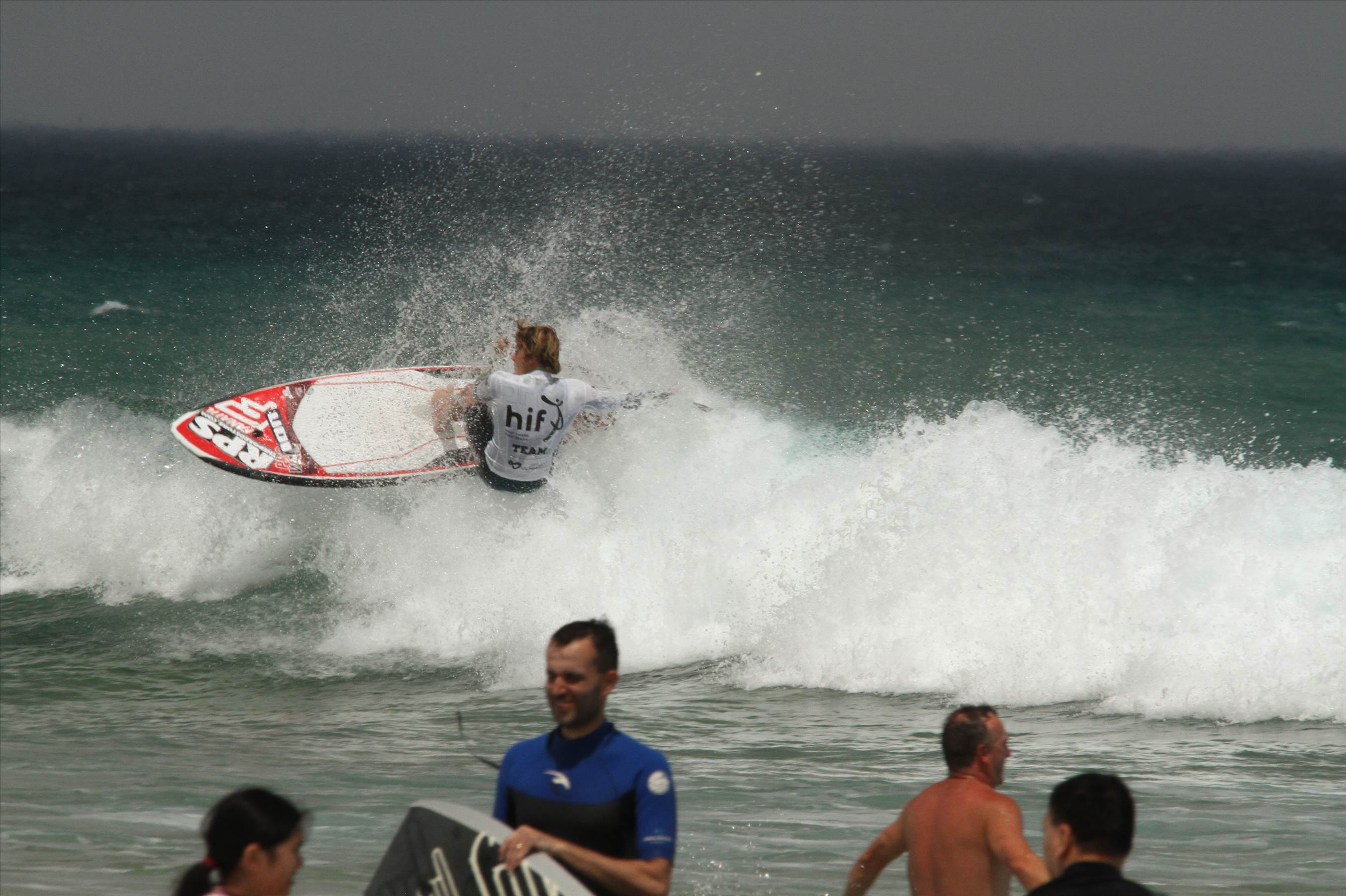 2015 sup titles 20150207 9208