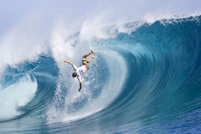 618901-worst-surf-wipeouts