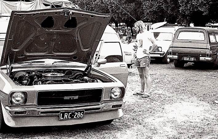 surf-world-car-1975