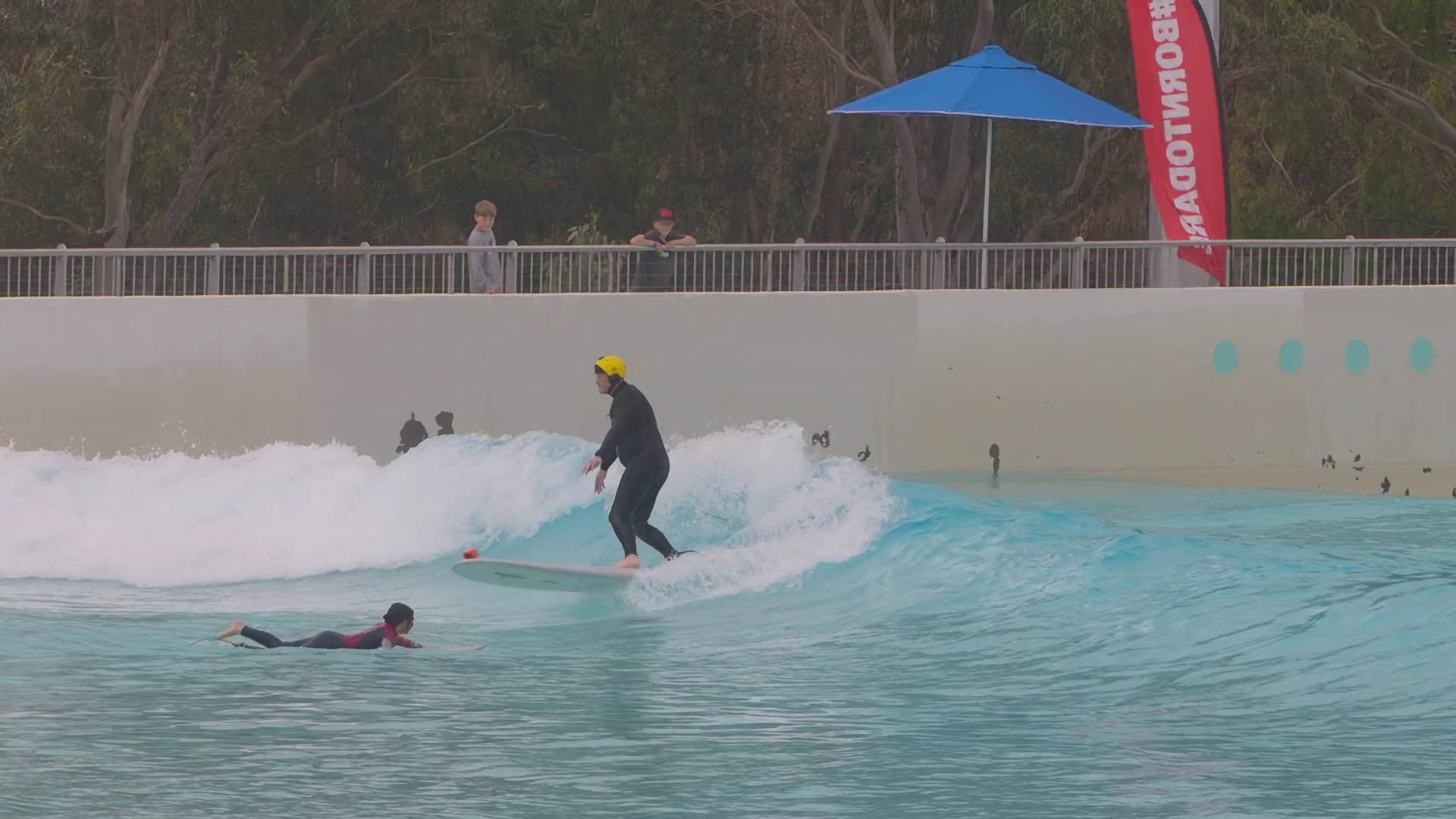 waveurbnsurf-sydneyleftone2024-09-2901-50-10qhaenkstill01