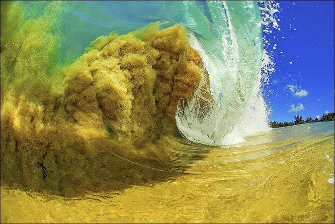 churning wave