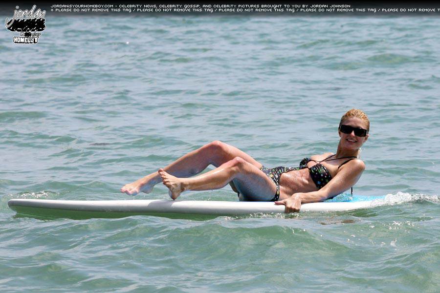 11paris-hilton-015