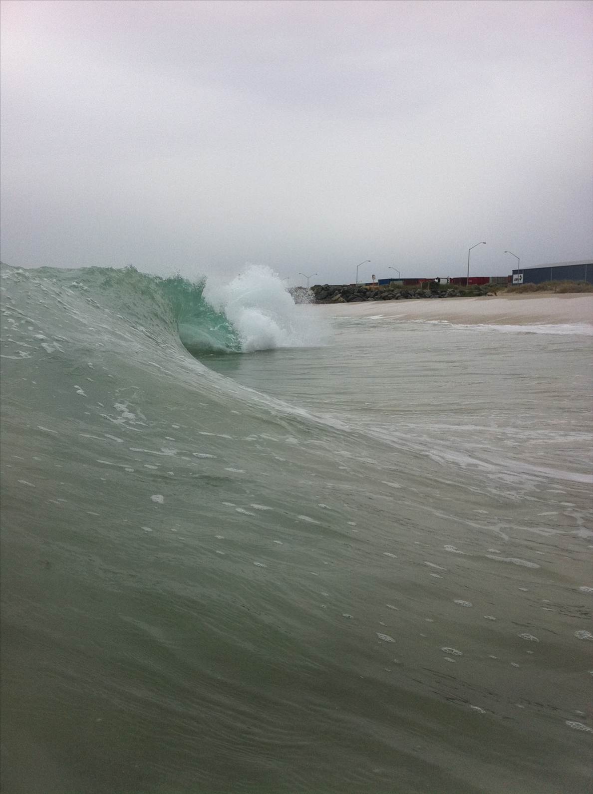 Sandtracks shorebreak