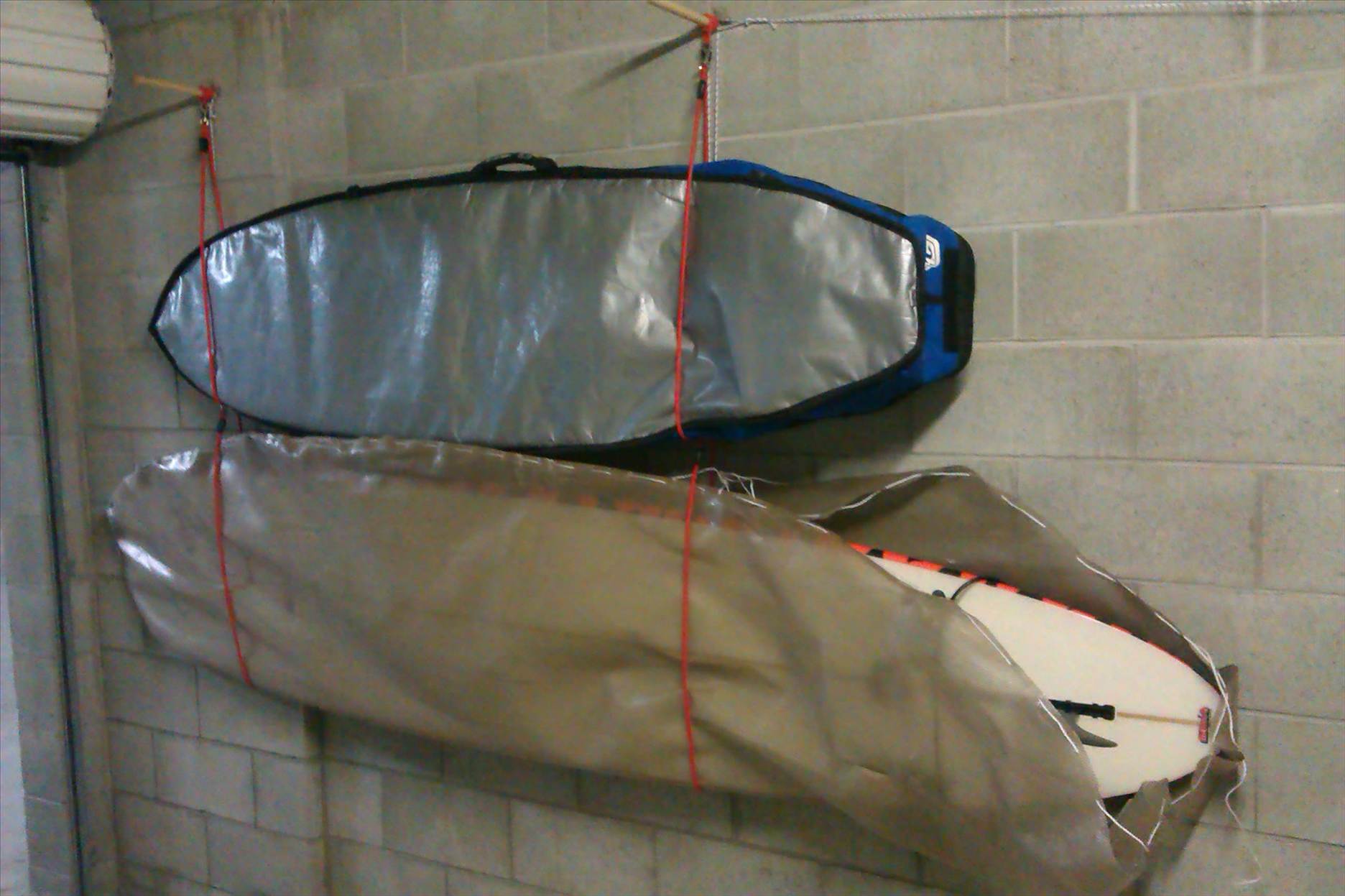 rope surfboard rack