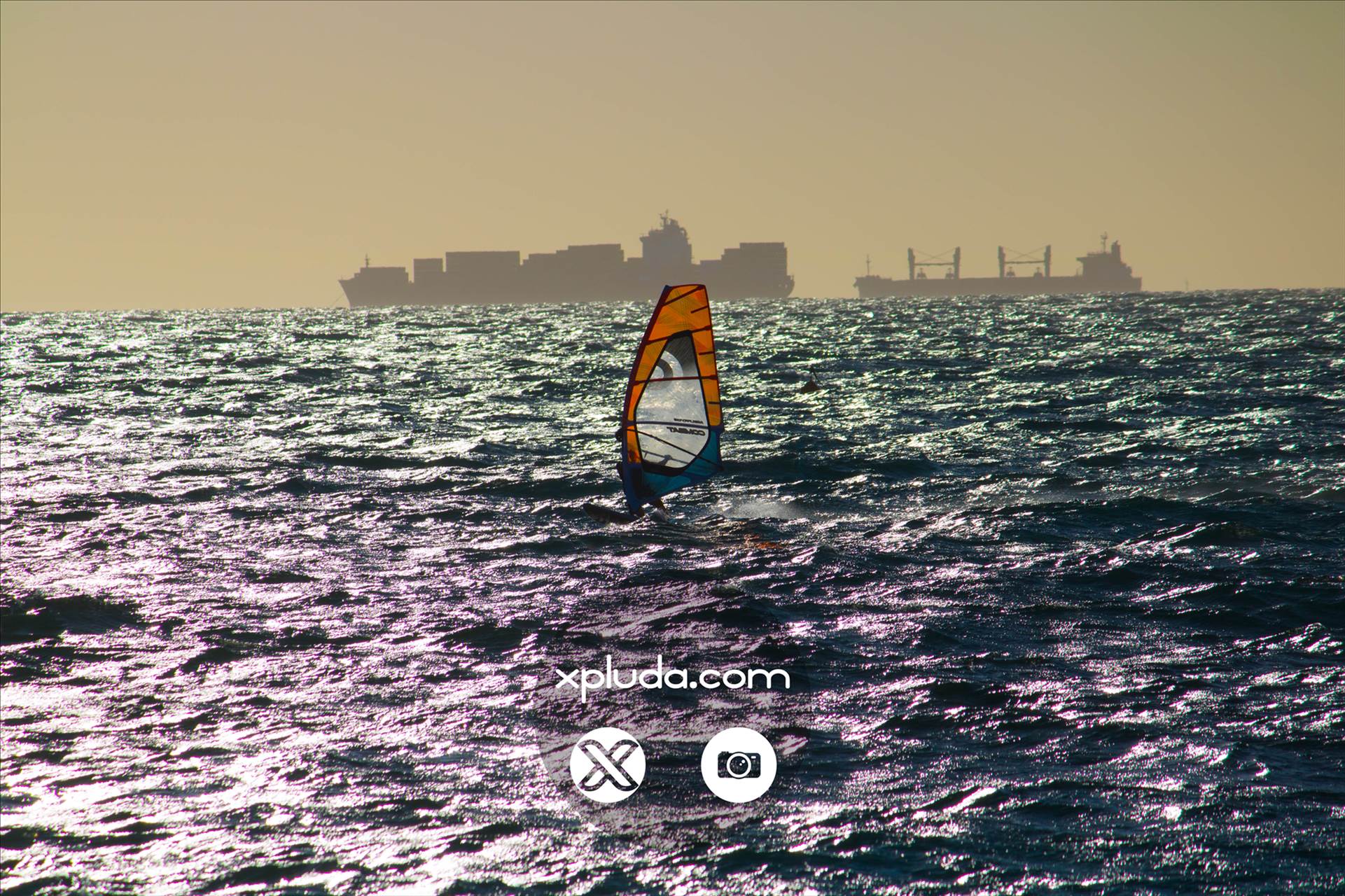25/11/2015 - Cottesloe Beach - xpluda.com