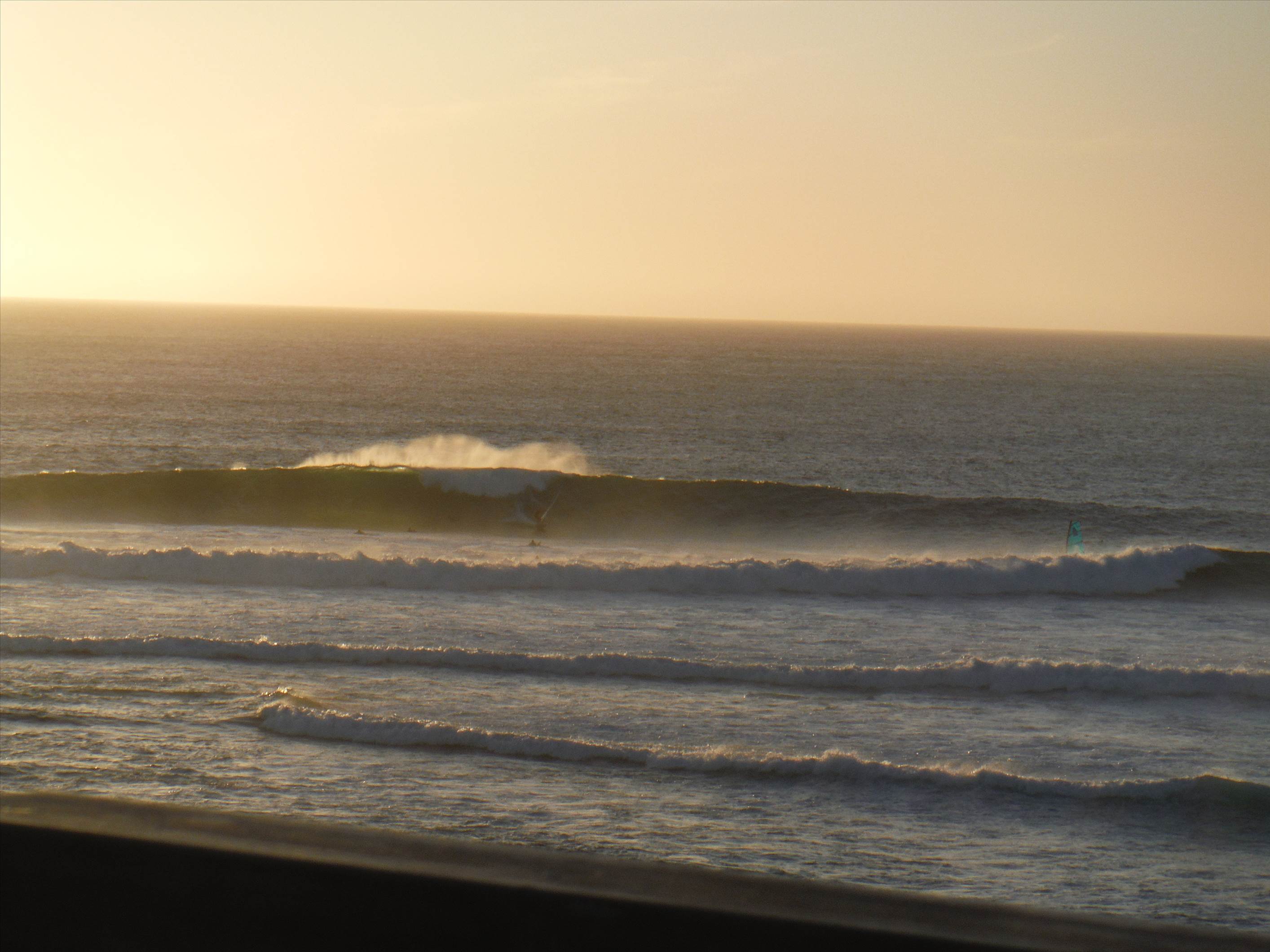 Sat first heats / late sun and Monday offshore