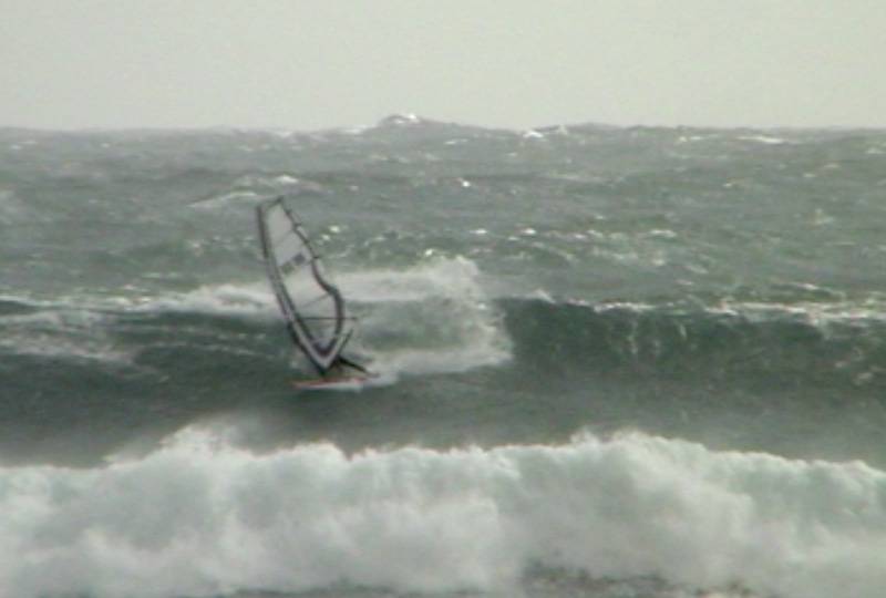 Nomadic Day 2 - Ian Pott - Cutback