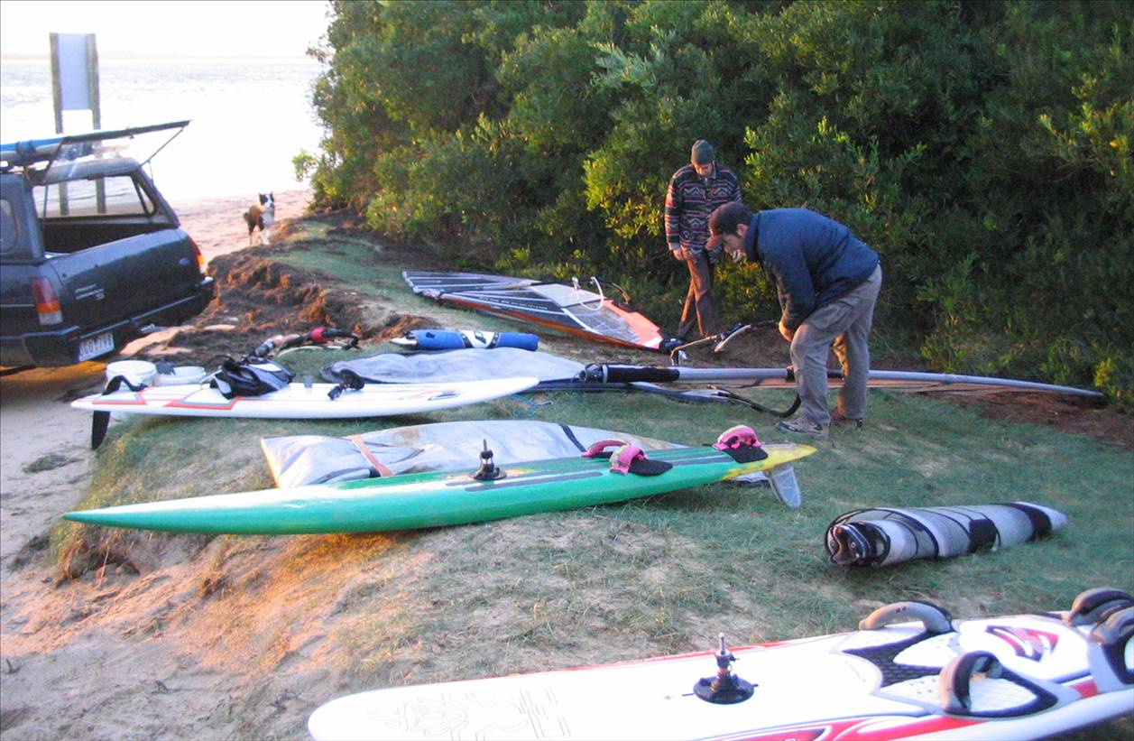Dawn rigging at Sandy point
