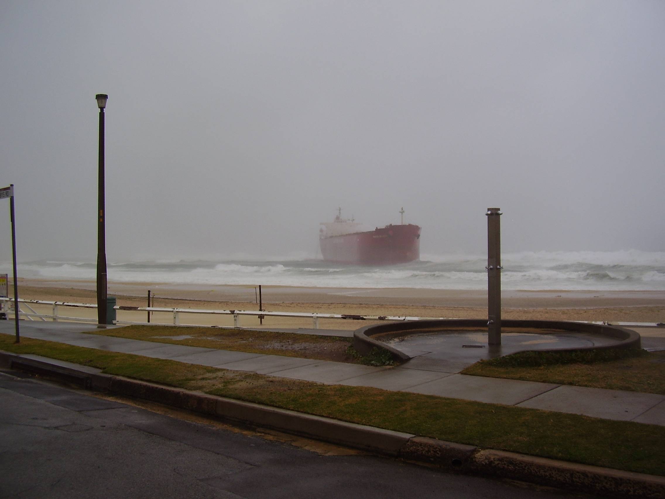 Coal ship stuck @ Nobbys