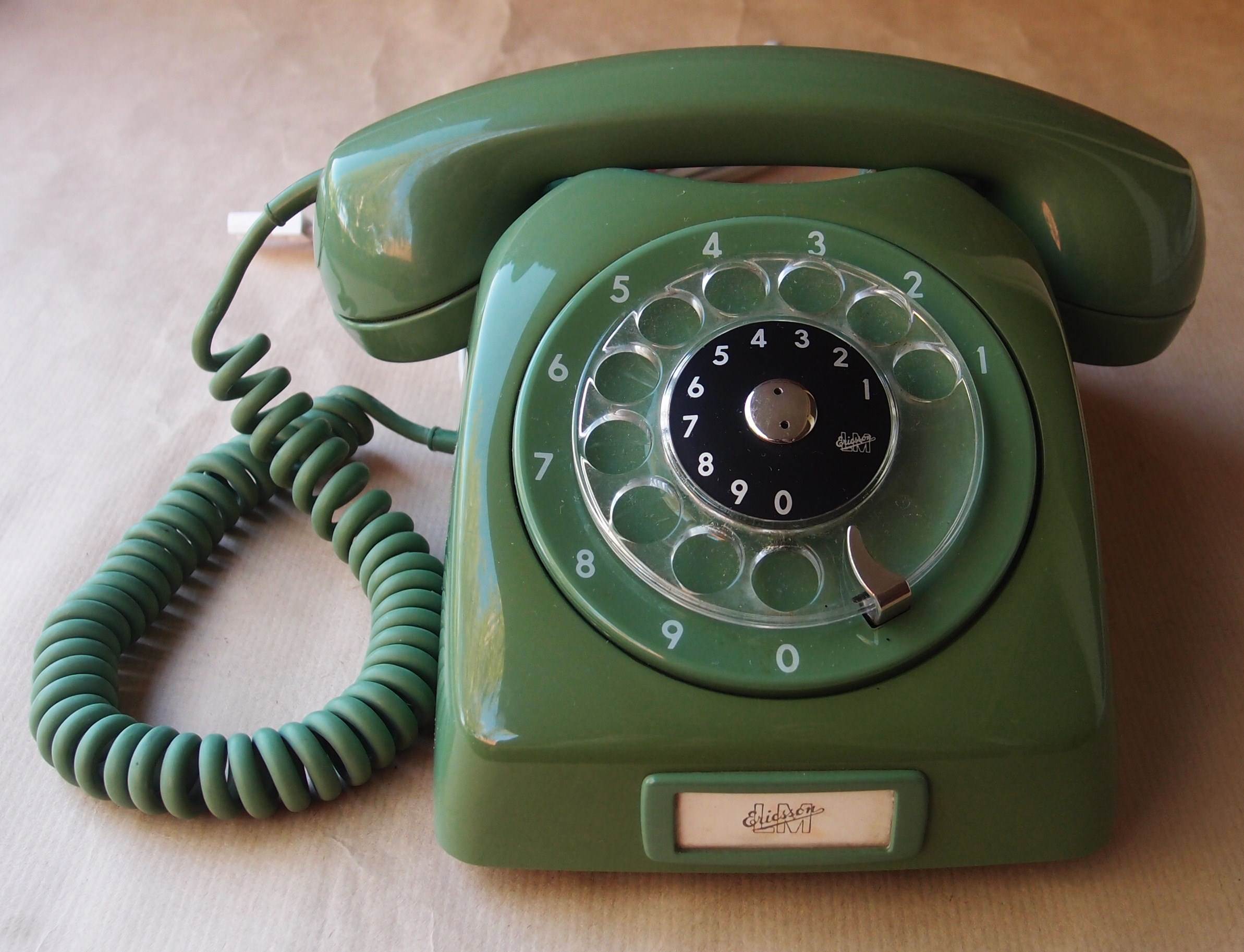 Ericsson Dialog in green