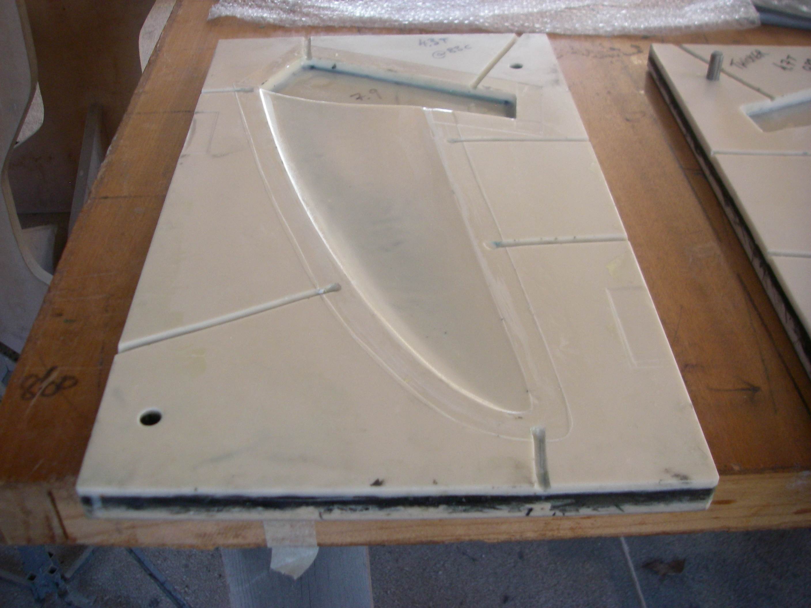 fin molds bend tests