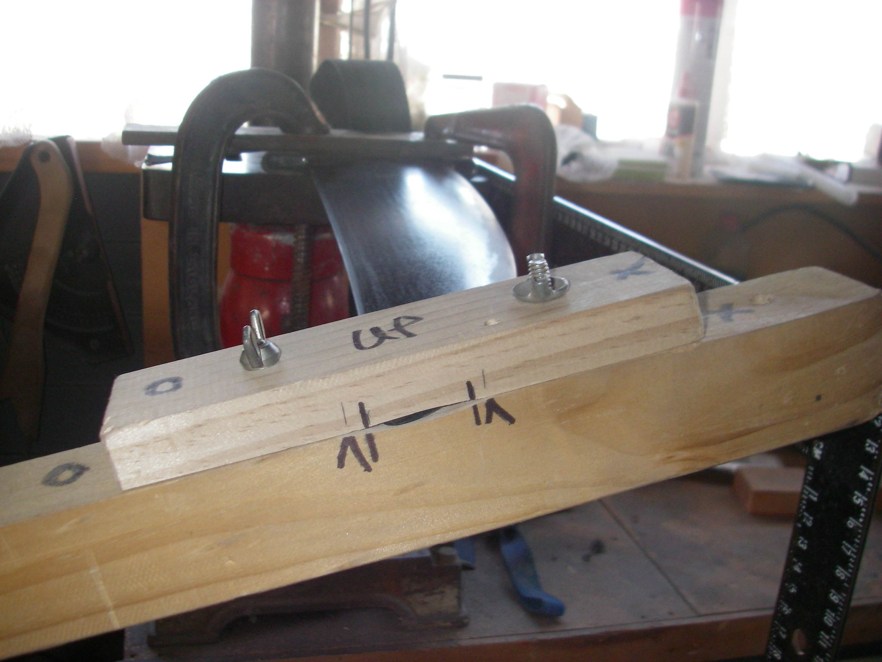 fin molds bend tests