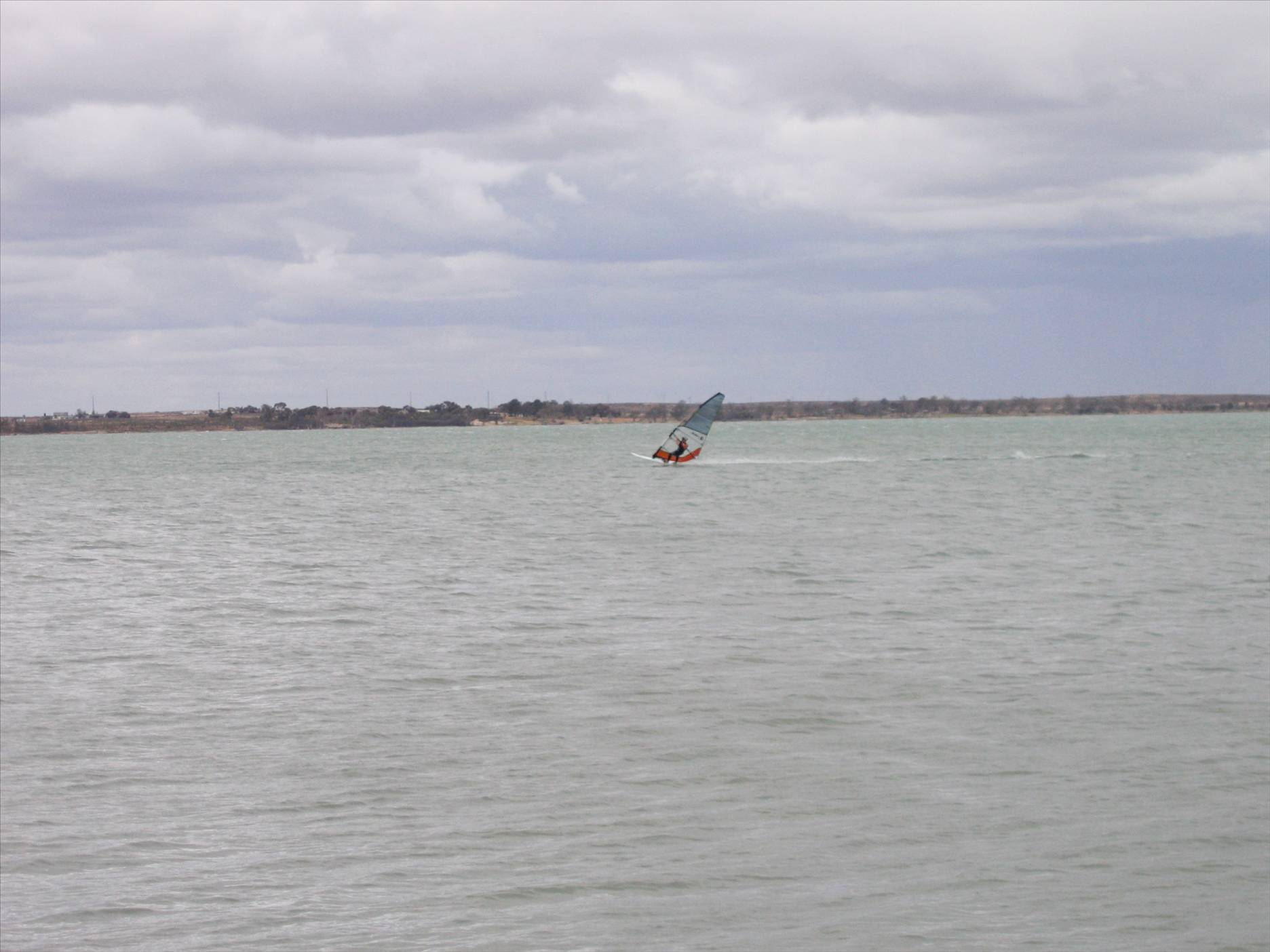 Speed Sailing   Lake Bonney