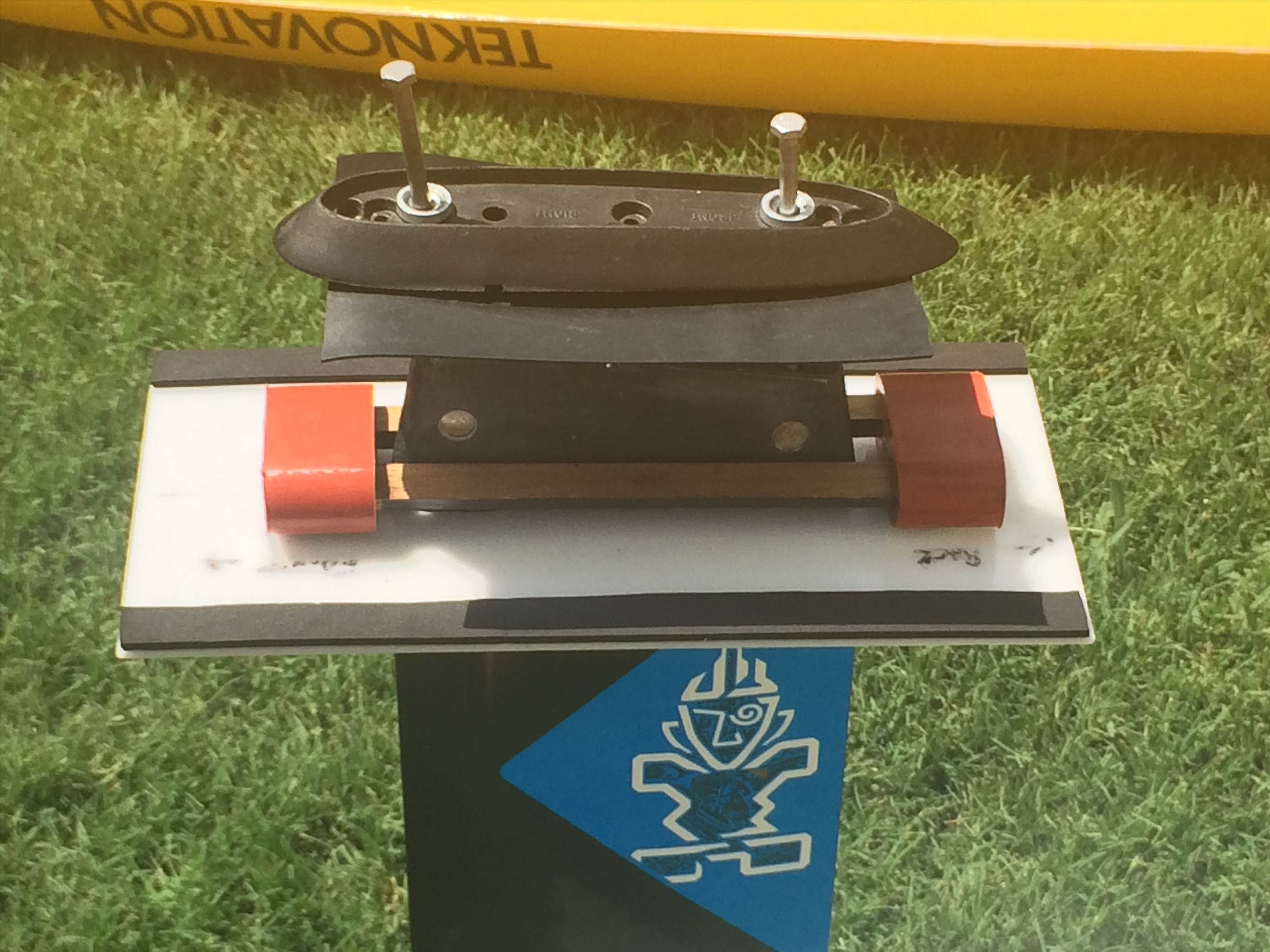 2 bolt mast head
