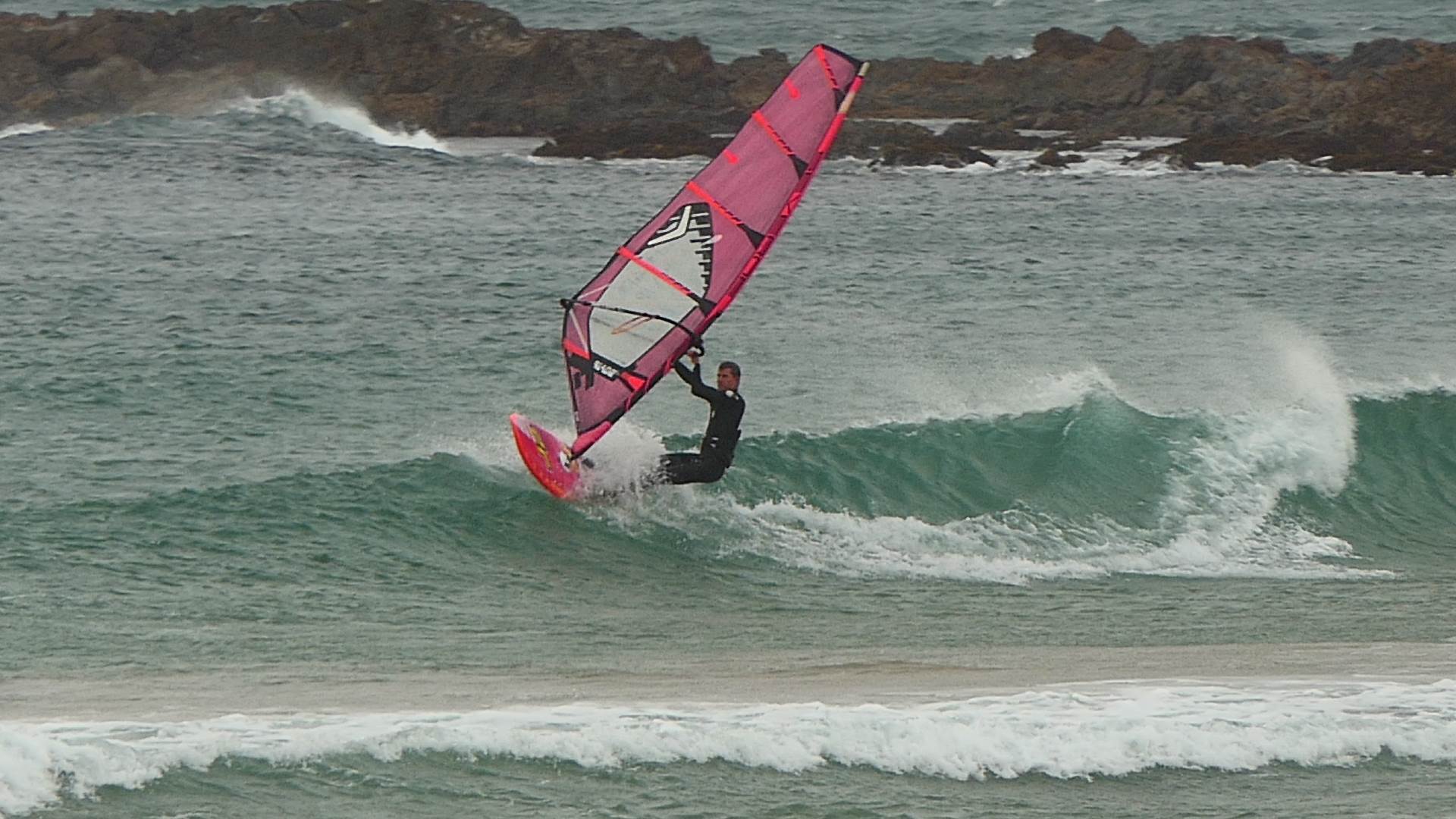Sam Lynch freesurfing just hours before heats commence