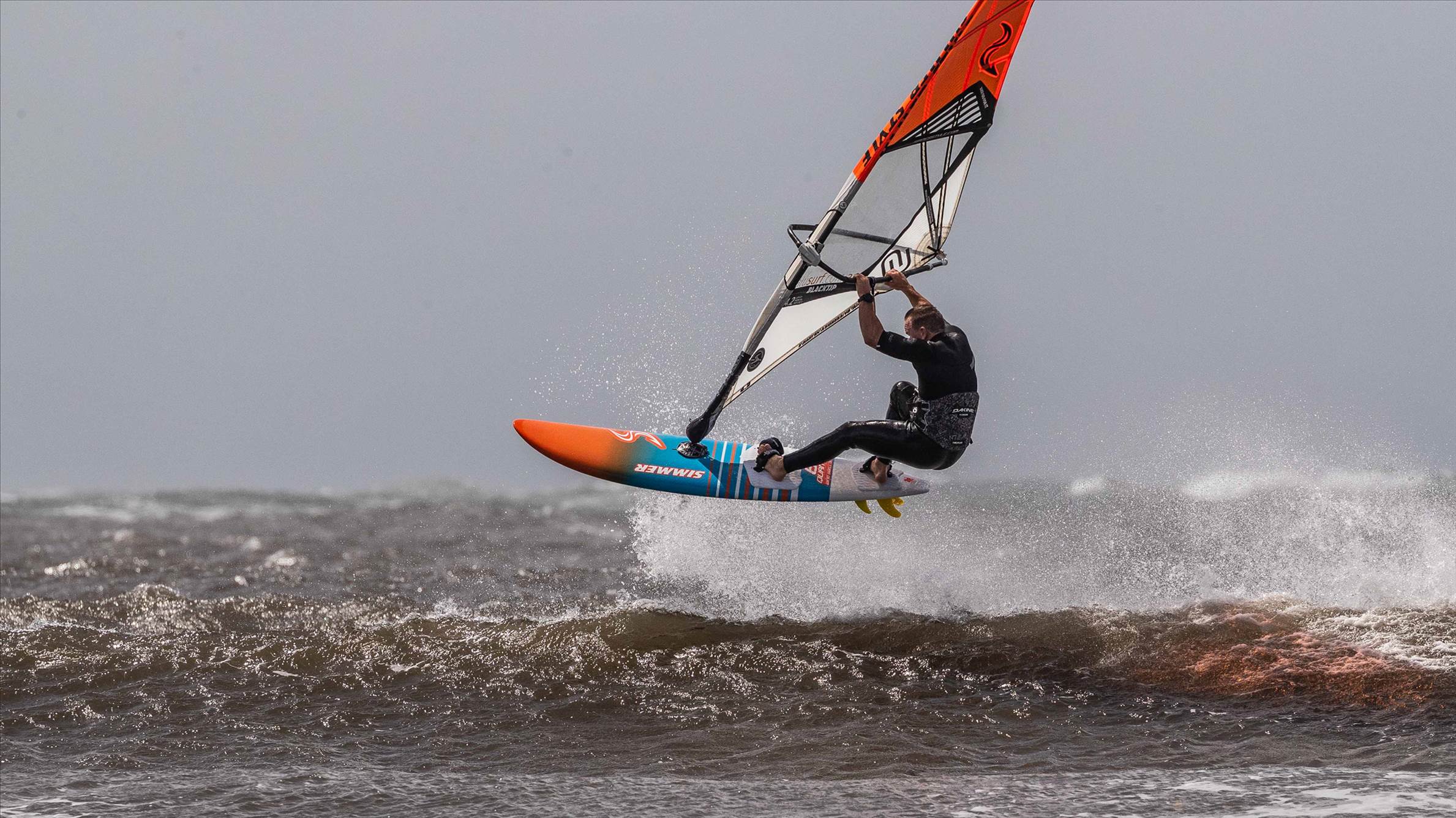 Point Danger windsurfing 19 Feb 2020