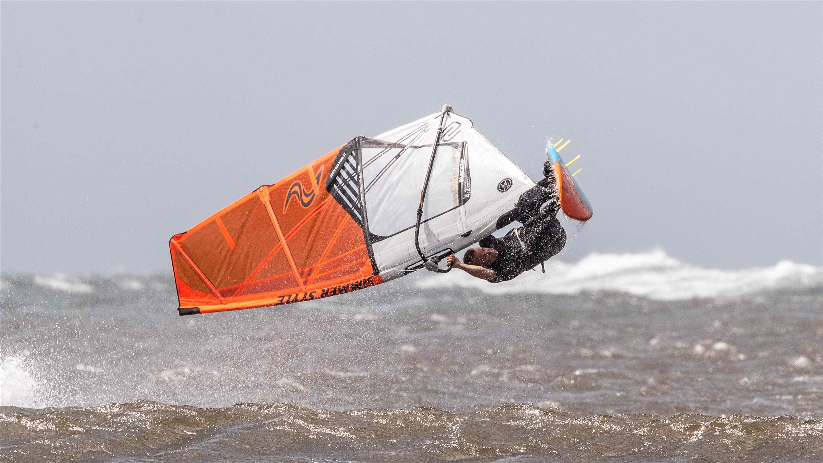 Point Danger windsurfing 19 Feb 2020