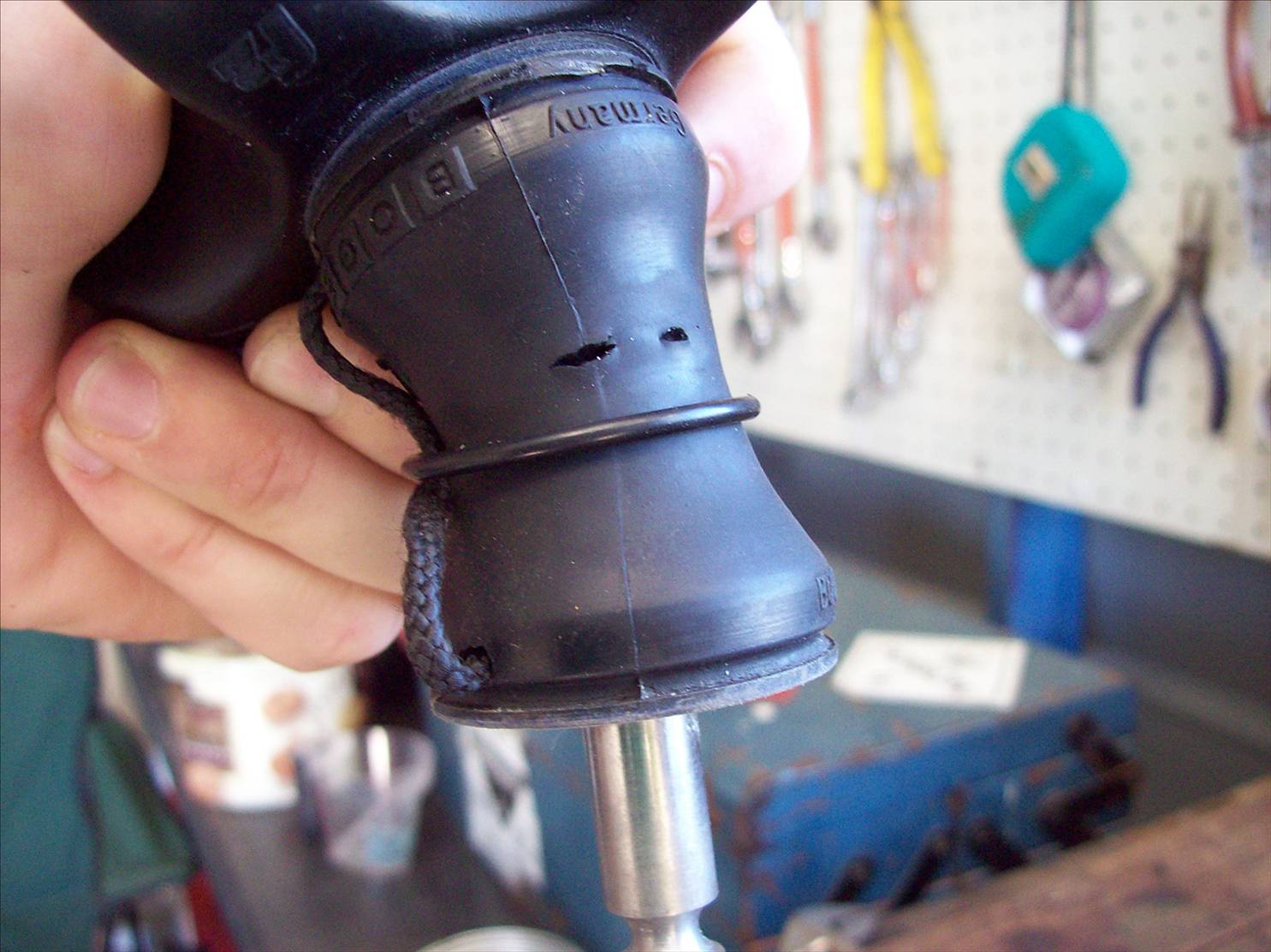 Worn Boge Joint