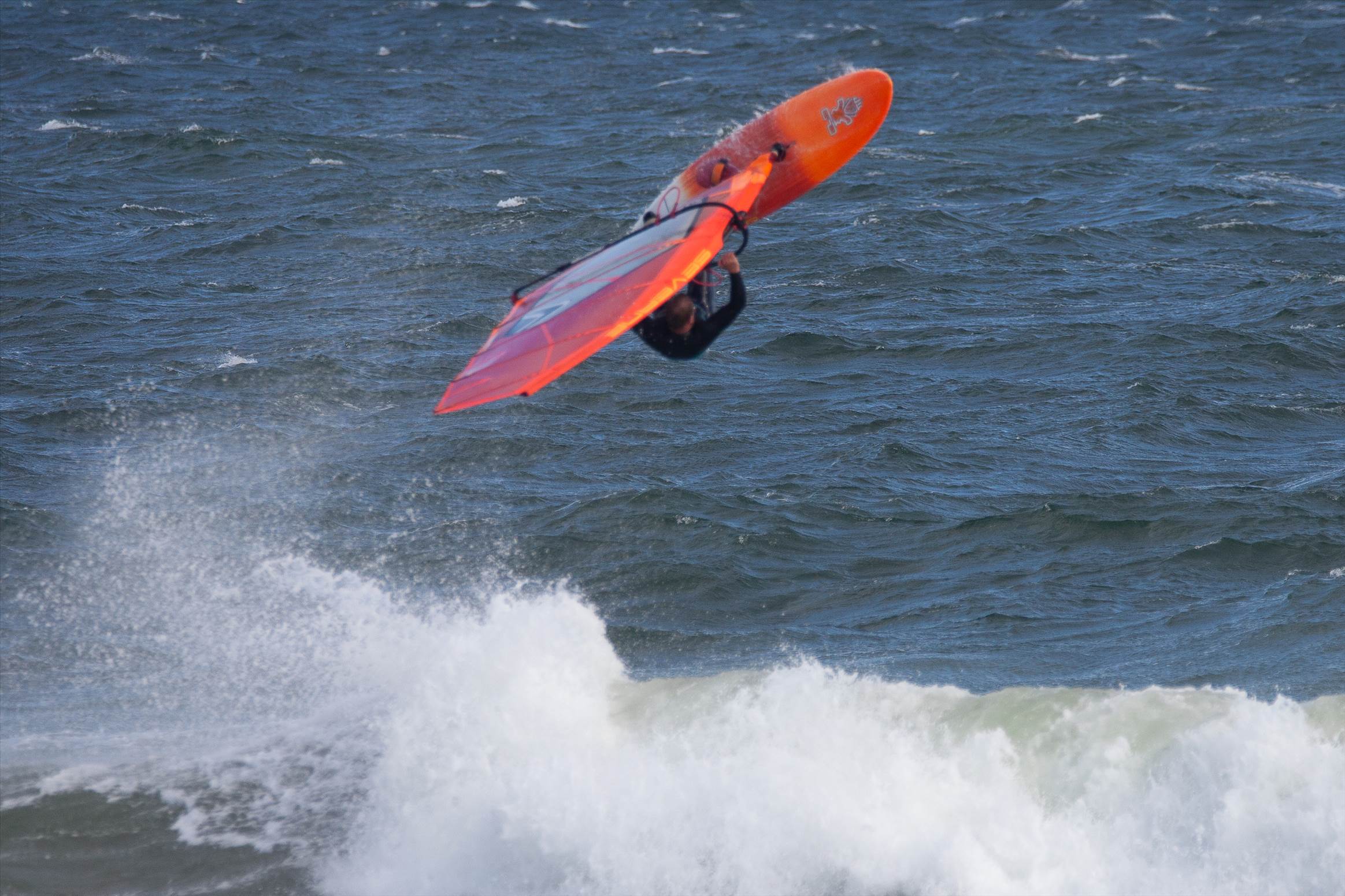 Wavesailing