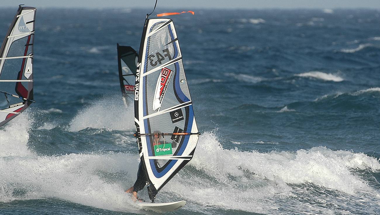 backhand surf