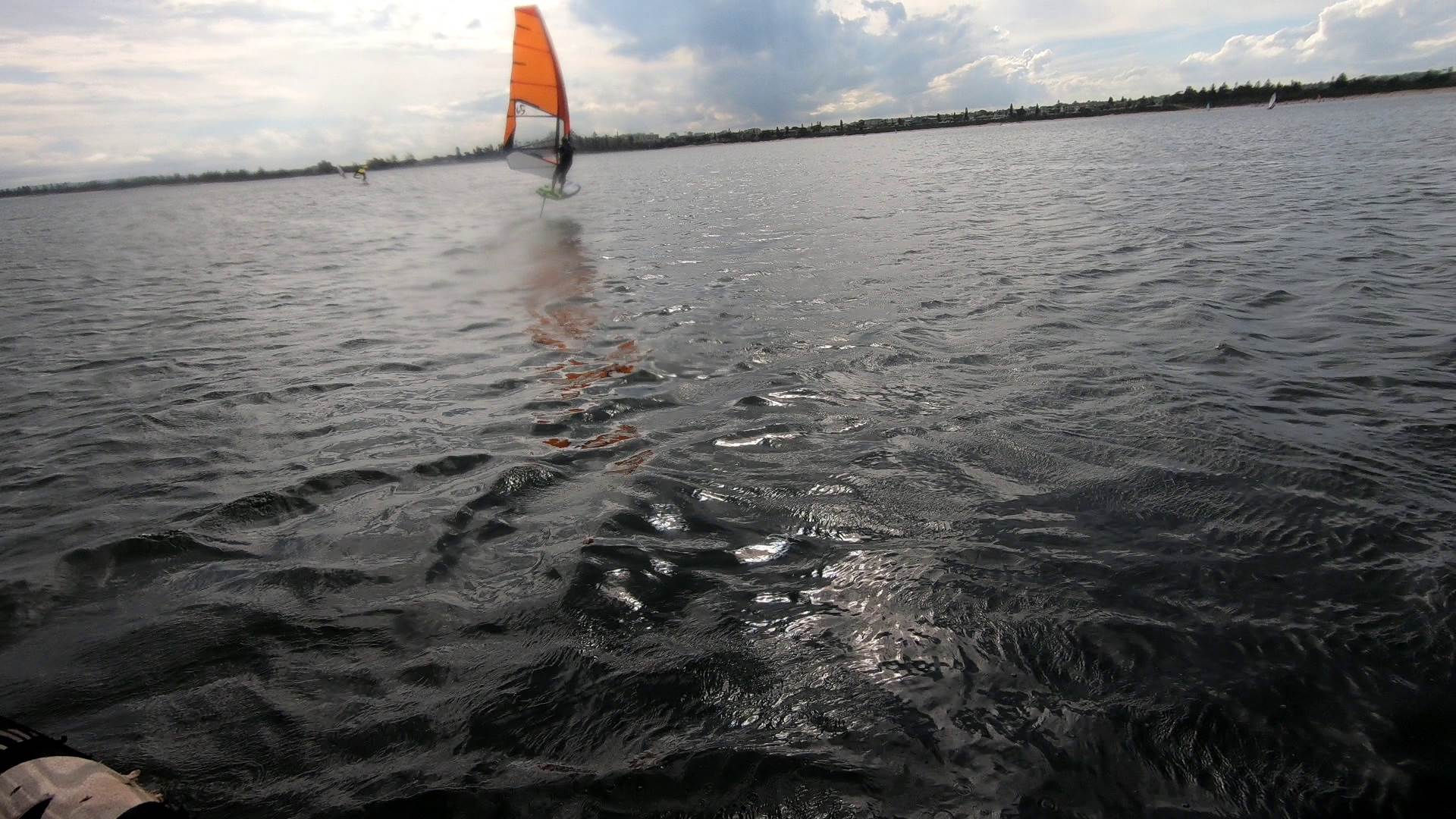 WindFoiling with Friends