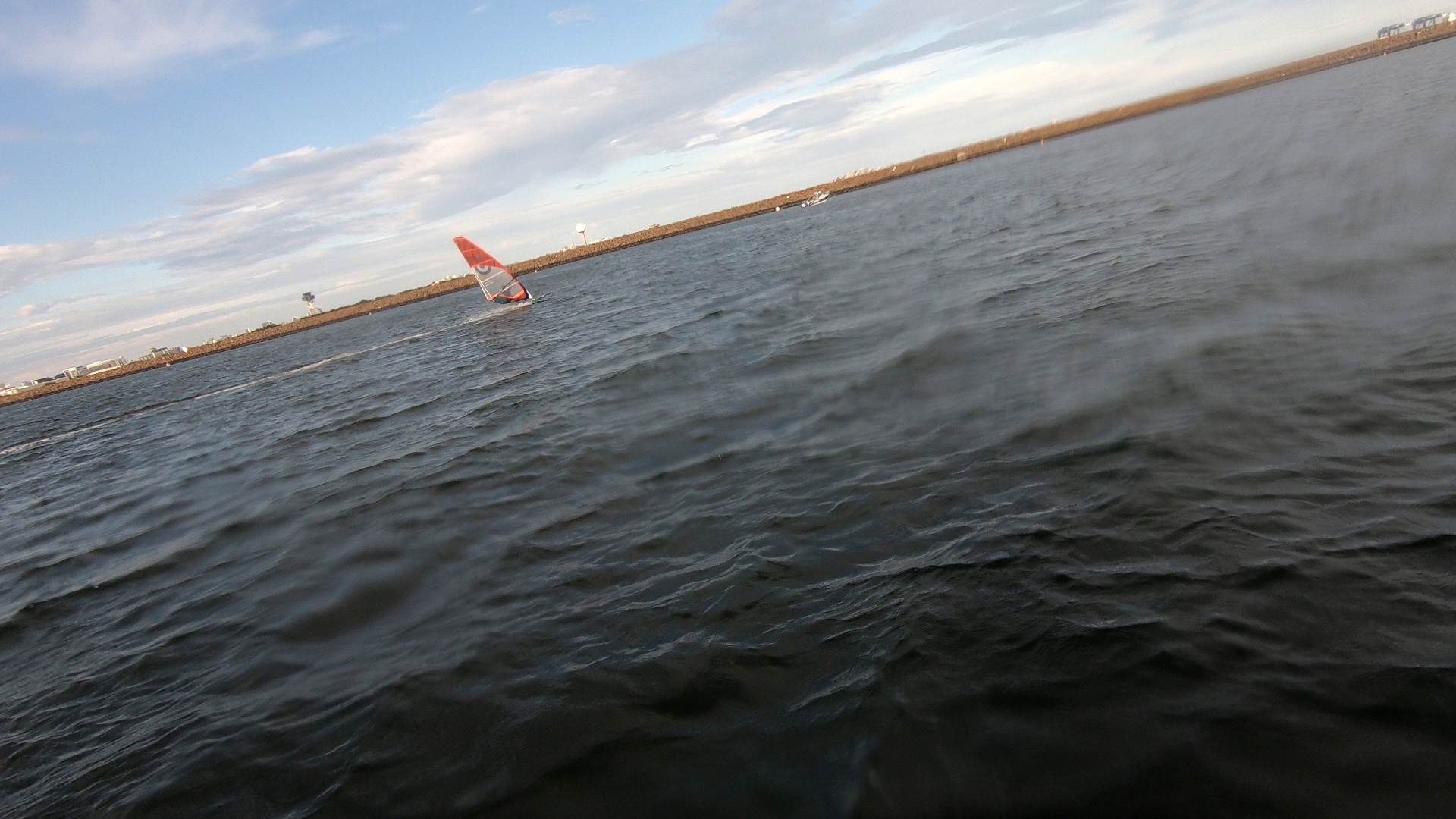 WindFoiling with Friends