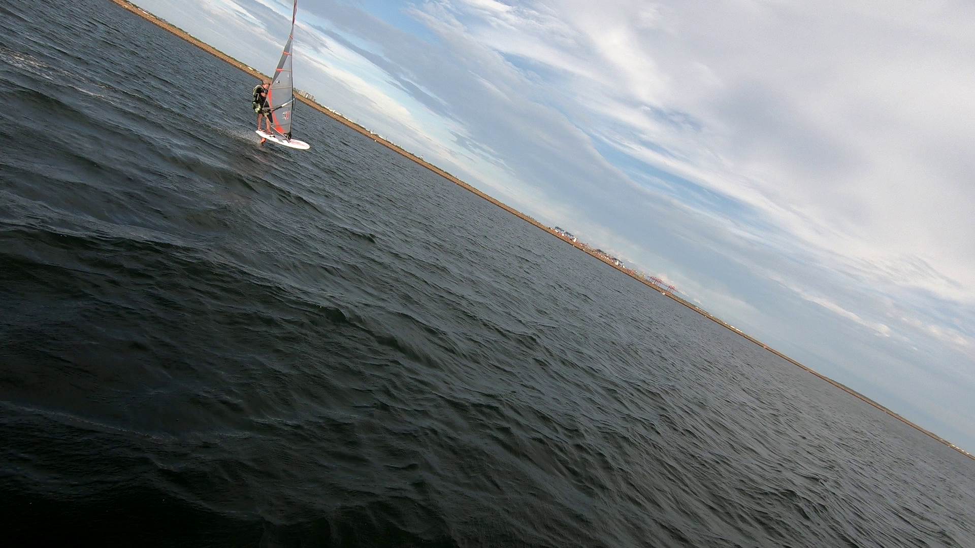 WindFoiling with Friends