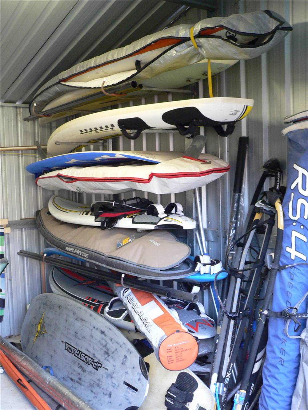 Elmos disaster area (shed