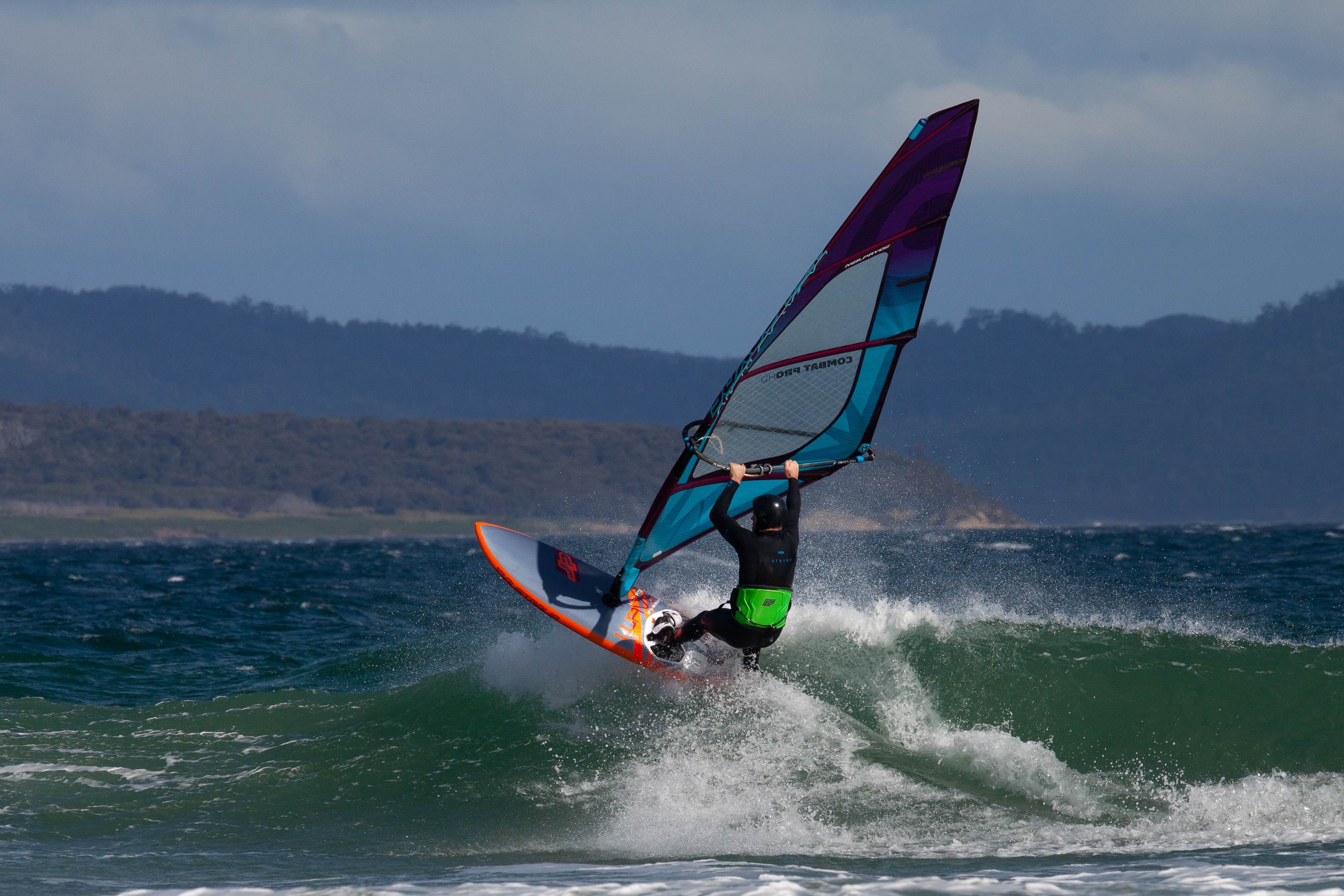 Wavesailing
