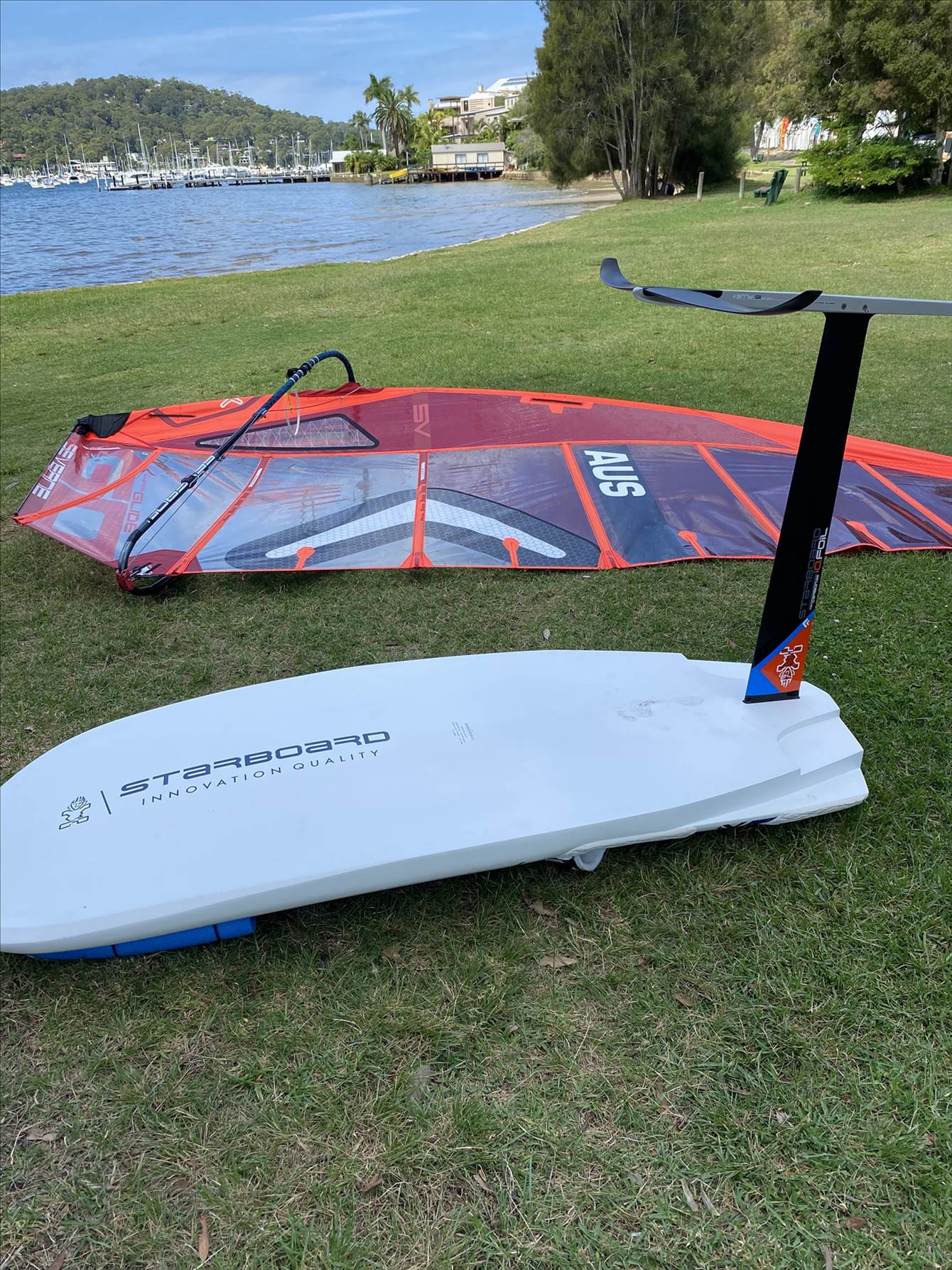 foil rigged byra