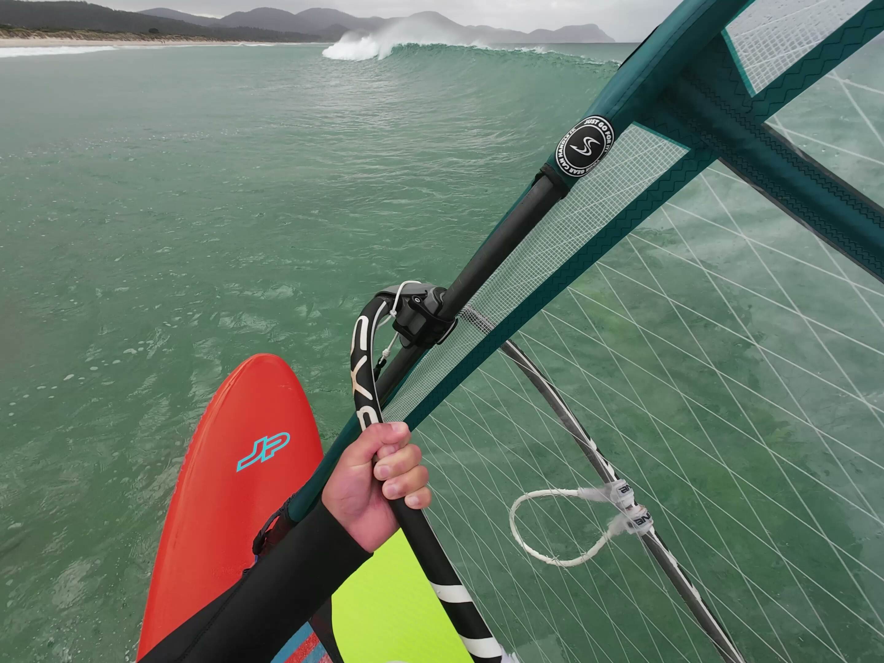 off the lip - frame at 0m17s