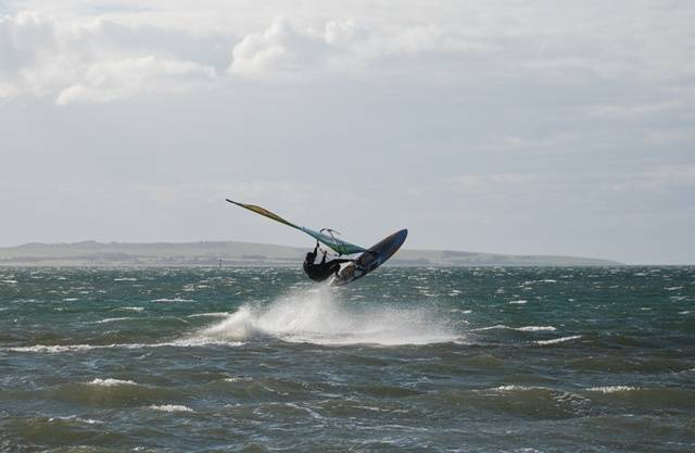 windsurfing reeves