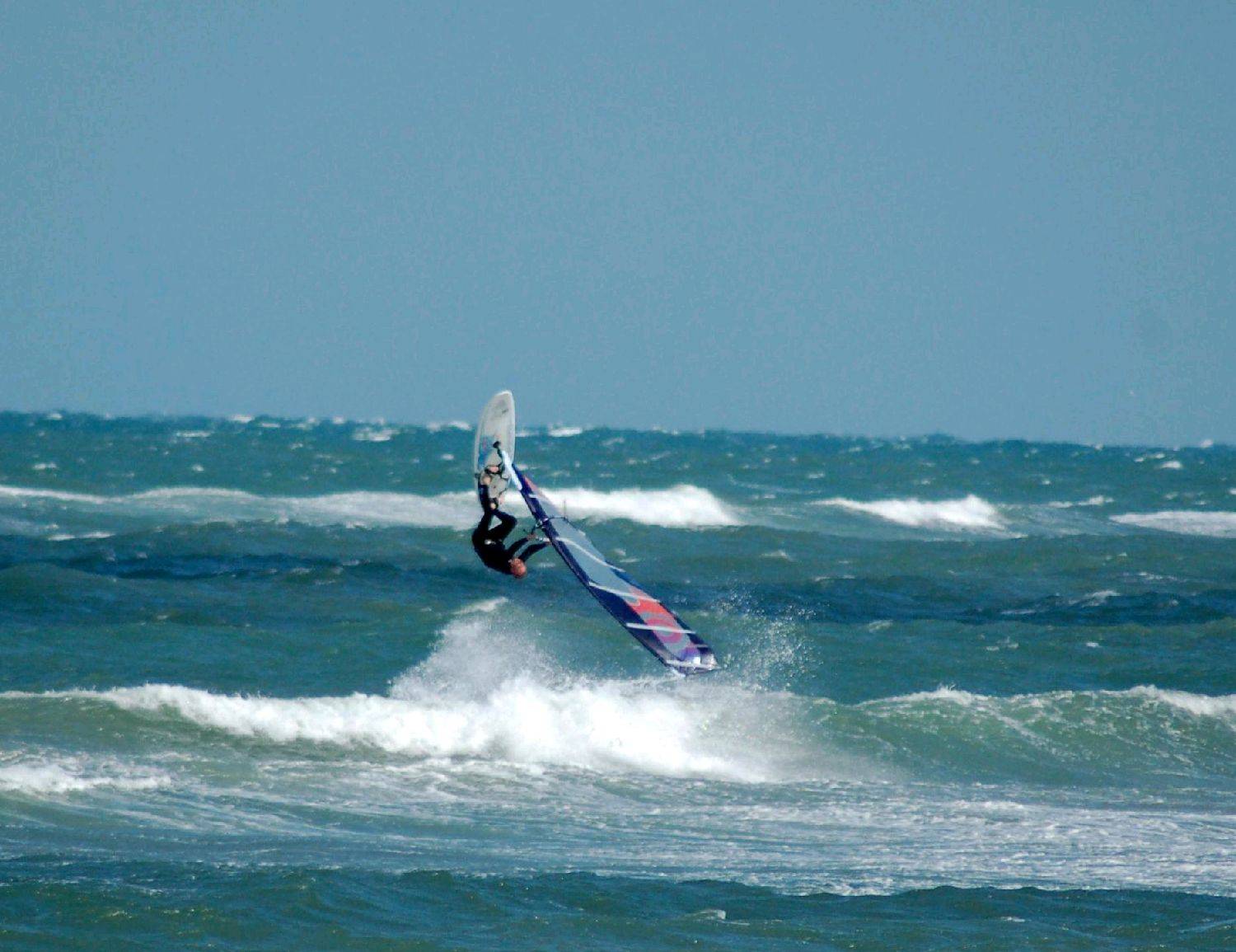 25 to 30 knots
