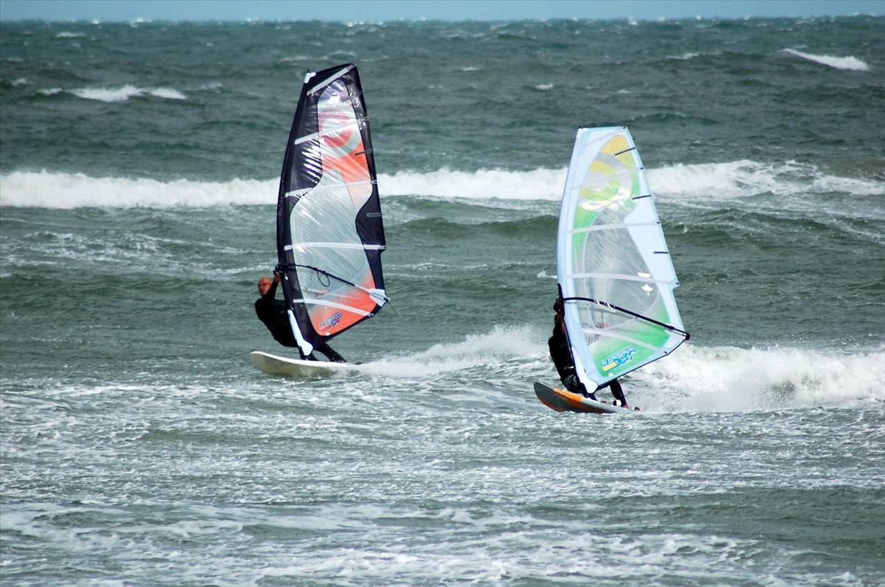 25 to 30 knots