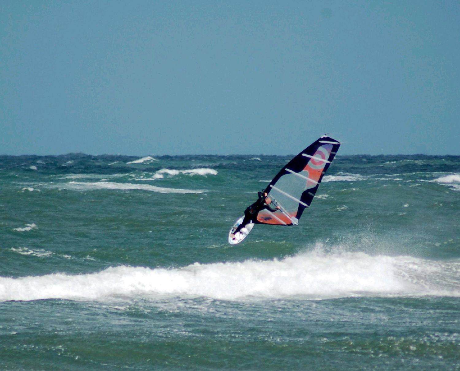 25 to 30 knots