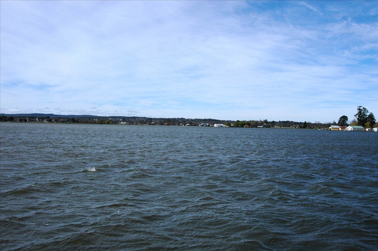 lake 003