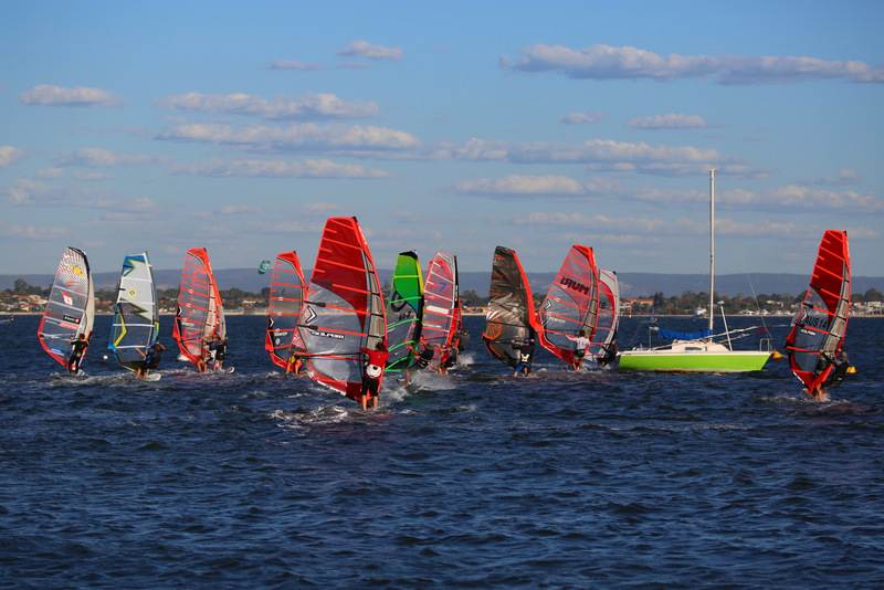 Wed slalom racing
