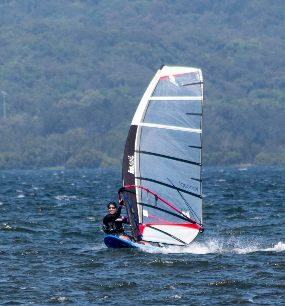 6.6m Concept with 125 Tabou Rocket gusty 12 - 18kts ESE
