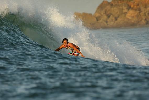 ss surfing iballa%20moreno wainokaka(1)