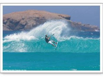 AKS looking for IKO Level 2 Instructor for summer - Kitesurfing News