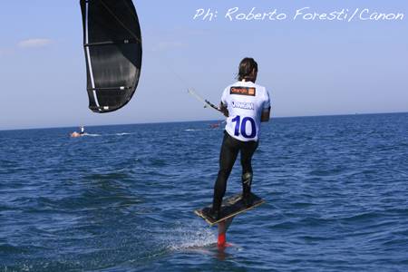 Pro Kiteboard Tour PKRA - MONDIAL DU VENT 2010 - DAY 1 Vivre La France / 7