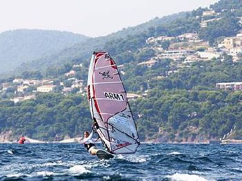 Atlantic Dreams - Sarah Hebert discusses her project to windsurf across the Atla - Windsurfing News