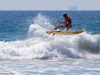 Kai Lenny wins the Huntington Beach Pro - Stand Up Paddle News