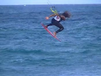 Worlds first Aerial 360 on a Strapless Surfboard - Kitesurfing News