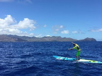 Aussie wins Molokai to Oahu Race on production board - Stand Up Paddle News